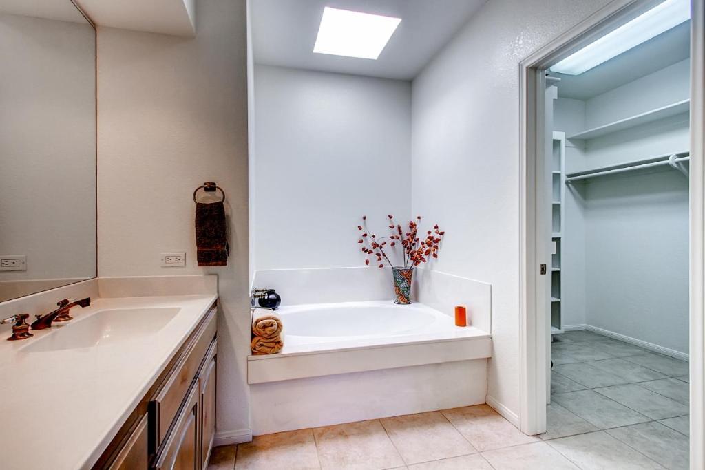 Country Club Home 2 Bedroom 2 Ba And Den About 1 Mi To Golf 보레고 스프링스 외부 사진